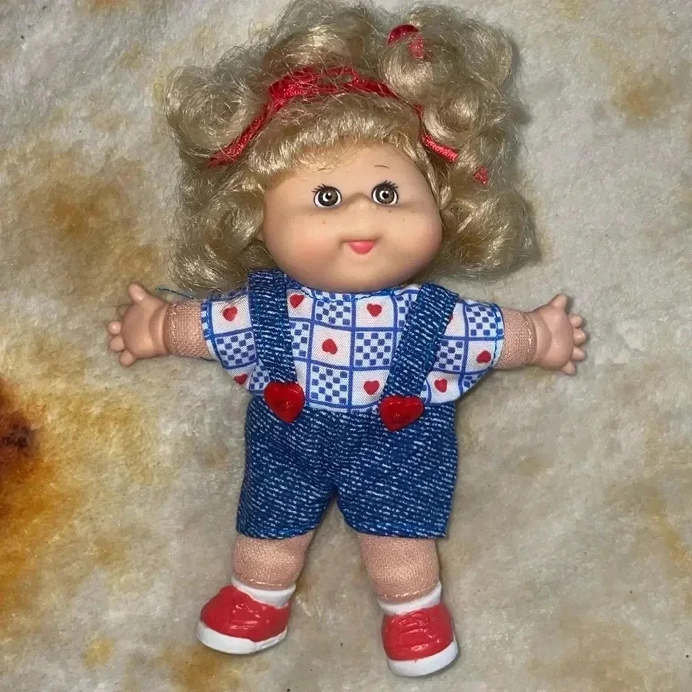 Mattel 1995 mini cabbage doll
